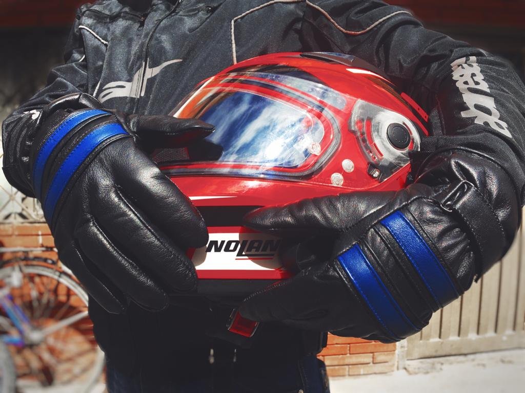 guantes para moto en cuero